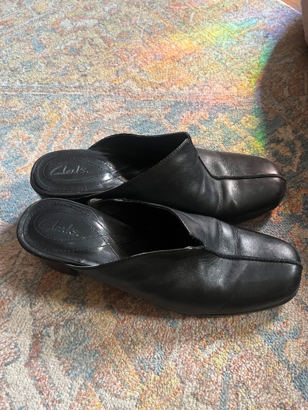 Soft black Clarks mules - Picture 4 of 5